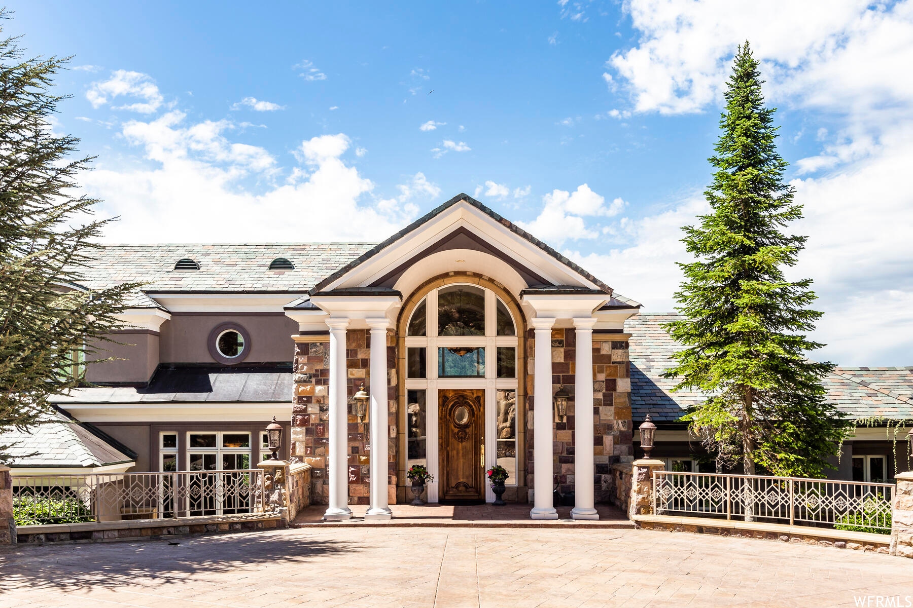 For Sale 5678 E Twin Creek Rd S, Salt Lake City, UT 84108 6 Beds / 6